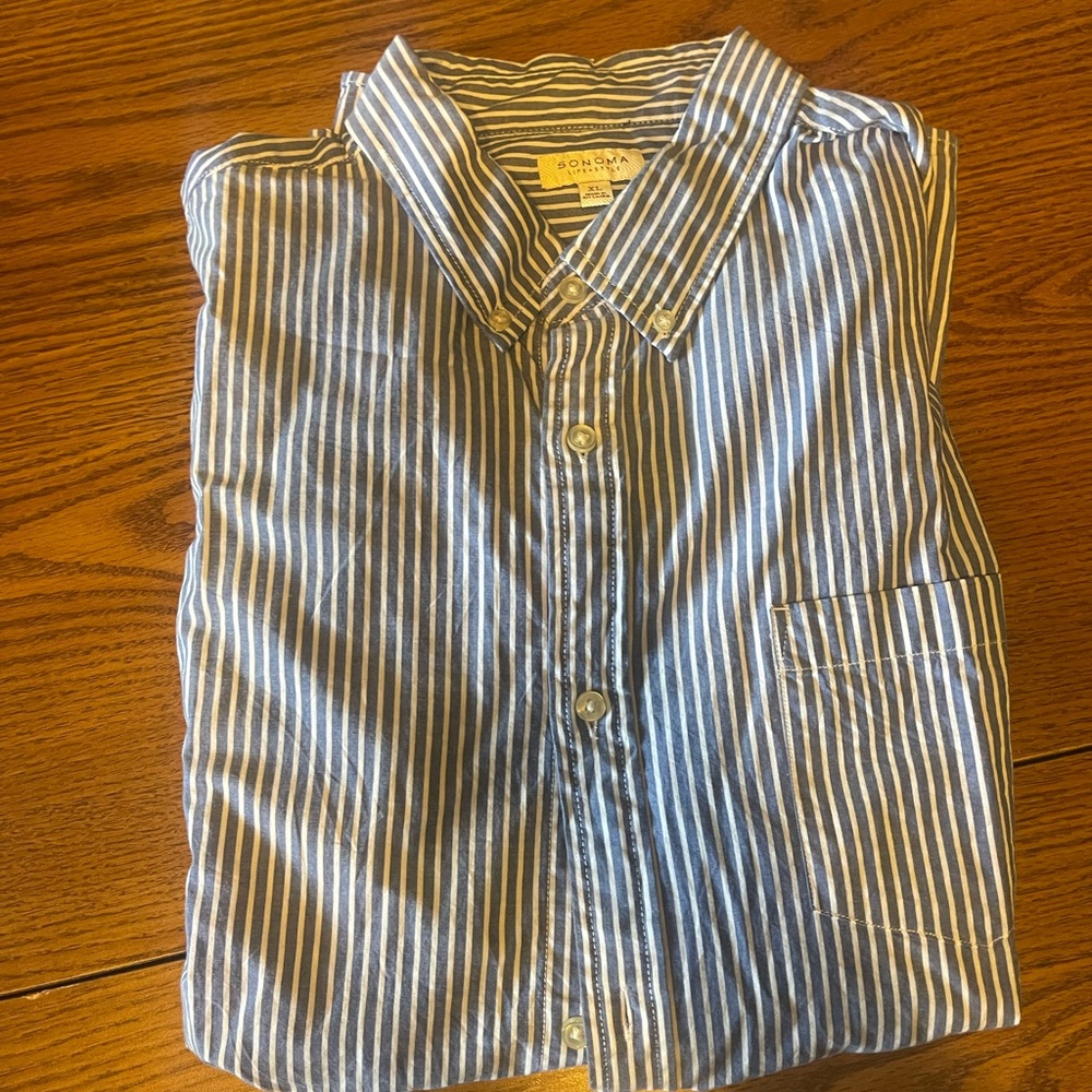 MEN'S BLUE & WHITE STRIPPED DRESS SHIRT